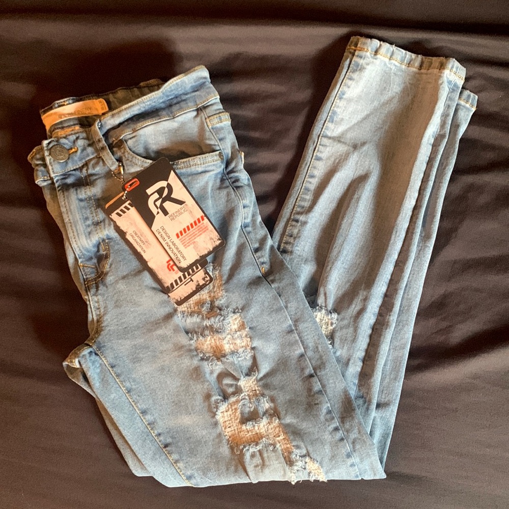 REFINERY REPUBLIC Distressed Denim Stretch Comfort Jeans NWT - Picture 3 of 9